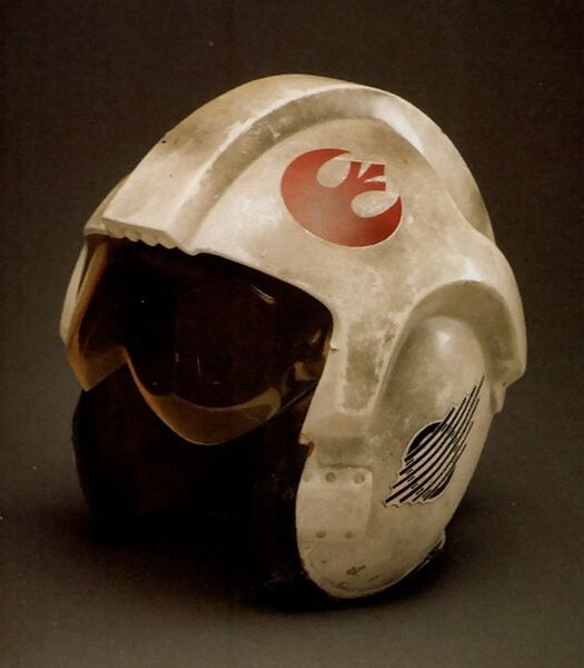File:RebelPilotHelmet-SWC.jpg