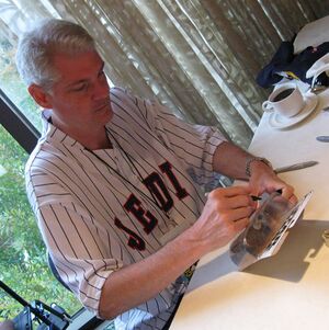 Tom Kane.jpg