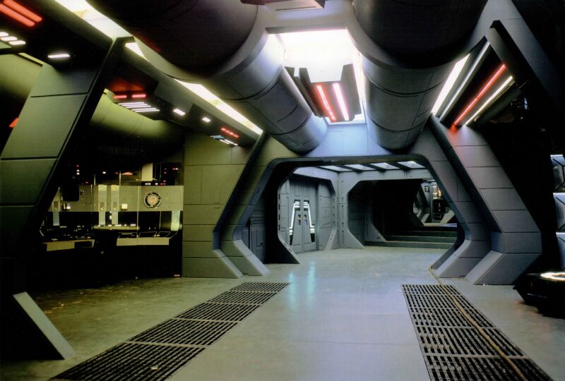 File:Executor commandsalon.jpg